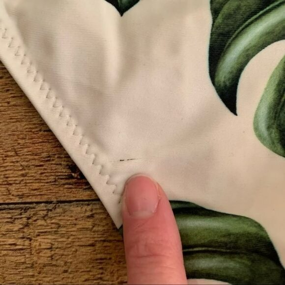 Cupshe two piece cheeky bikini bottom with banana tropical palm leaf in green an - Picture 2 of 9